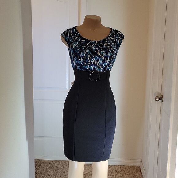 LONDON TIME TWO TONE MULTICOLOR SLEEVELESS ROUNDNECK LINE DRESS - Picture 3 of 13
